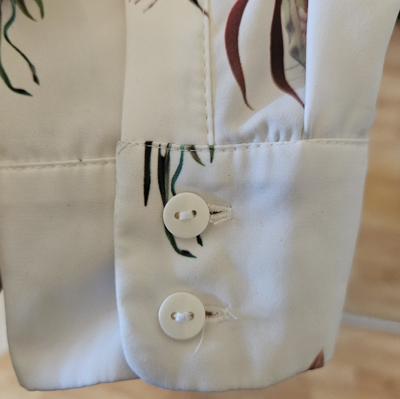 H&M Button Up Floral Shirt - Picture 4 of 6